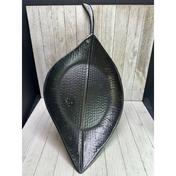 Vtg Fits & Floyd Leaf Serving Tray Platter Hammered Brown Metal 11" Diameter - Picture 2 of 5